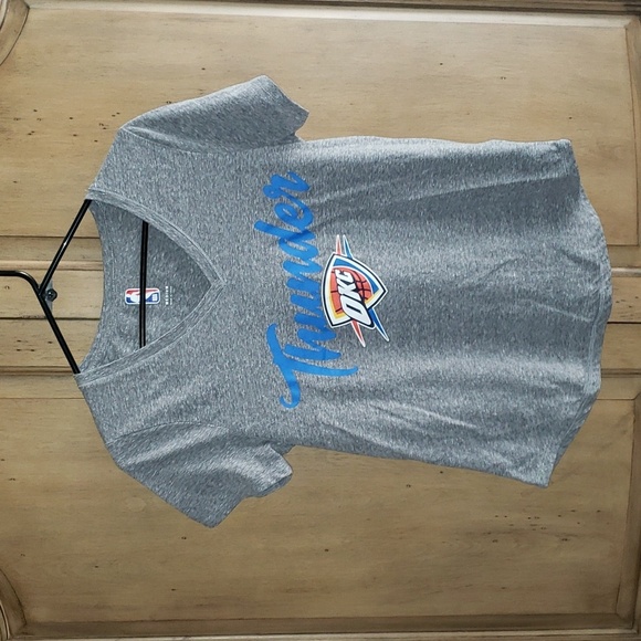 NBA Womens OKC Oklahome City Thunder T-Shirt V-Neck Short Sleeve Heather Gray M - Picture 1 of 7